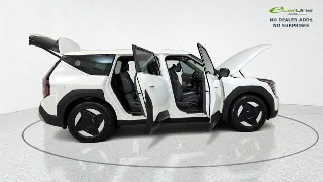 Used 2024 Kia EV9 Light Long Range RWD image 21