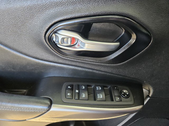 Used 2022 Jeep Cherokee Latitude Lux image 29