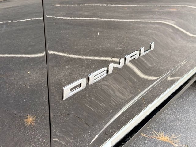 Used 2026 GMC Yukon Denali w/ Denali Reserve Package AWD/4WD image 15