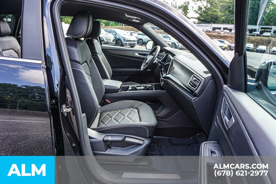 Used 2025 Volkswagen Atlas Cross Sport SE FWD image 22