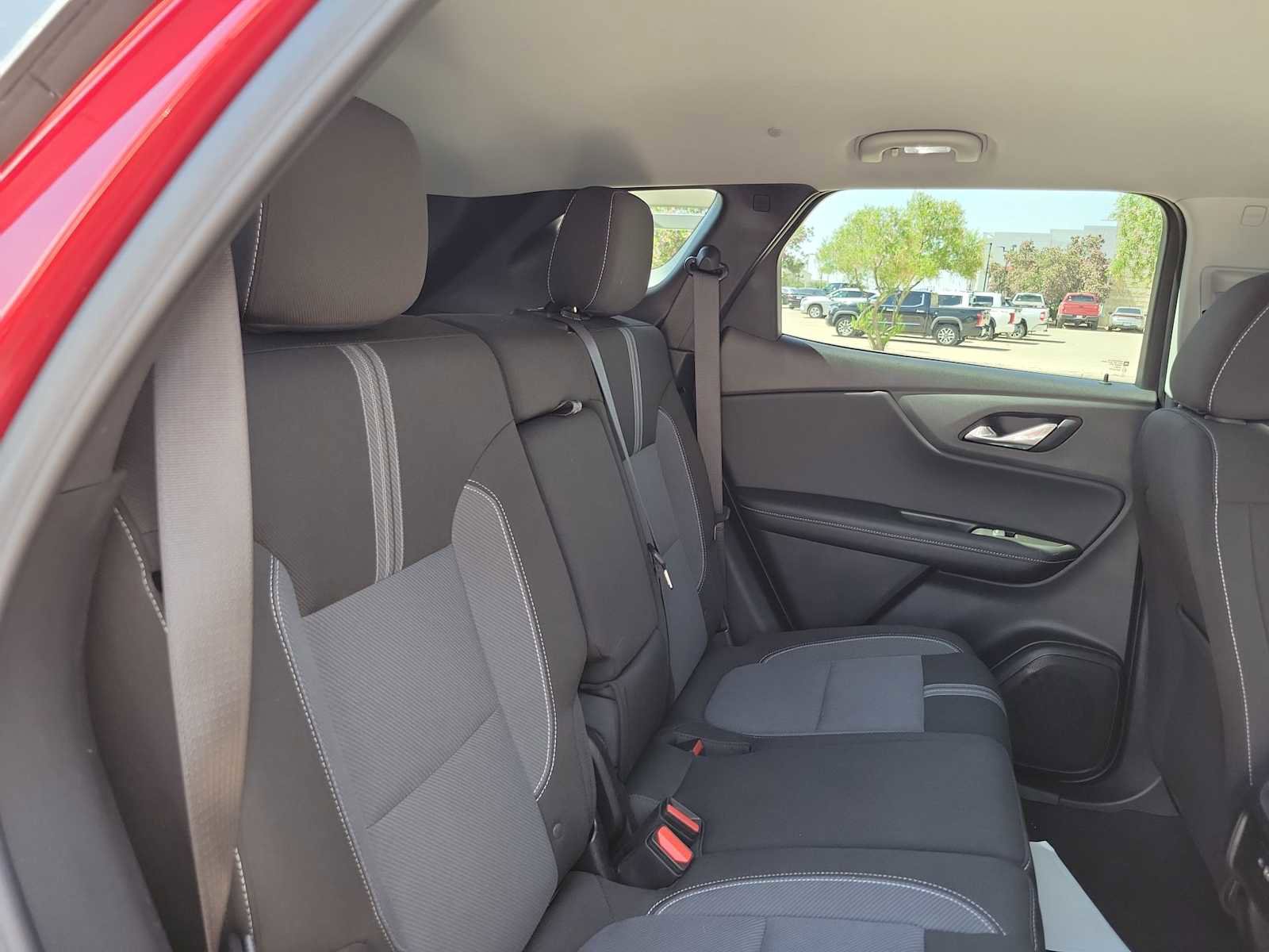Used 2025 Chevrolet Blazer LT AWD/4WD image 17