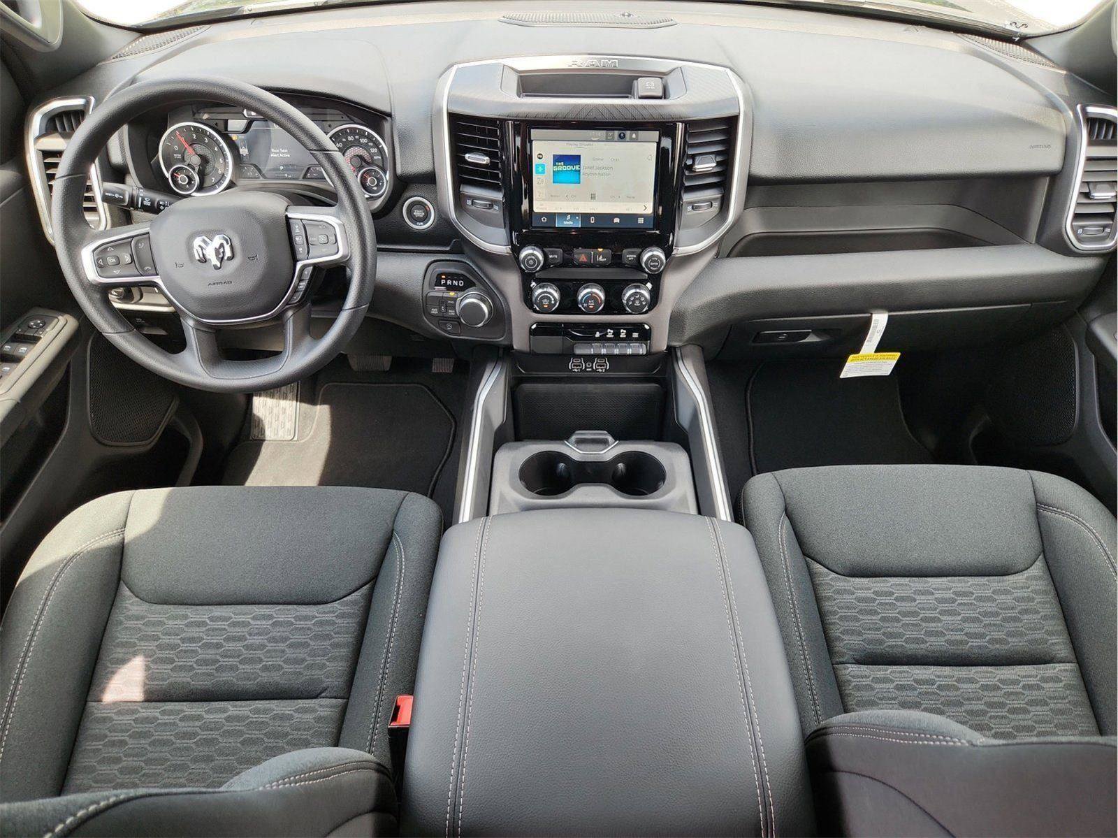 New 2026 RAM 1500 Express AWD/4WD image 13