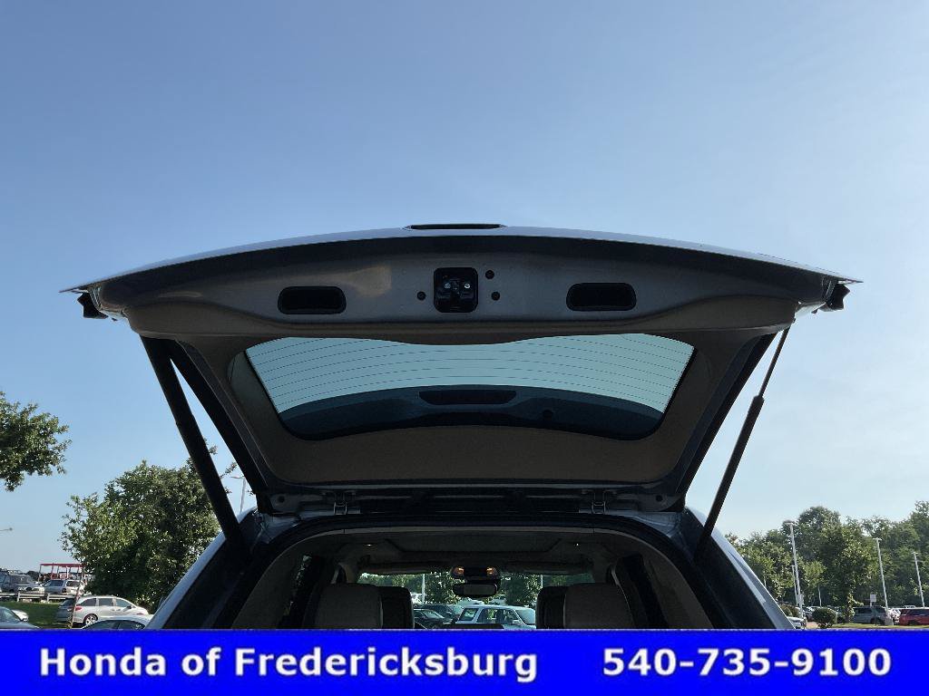 Used 2017 Jeep Grand Cherokee Limited w/ Luxury Group II AWD/4WD image 16