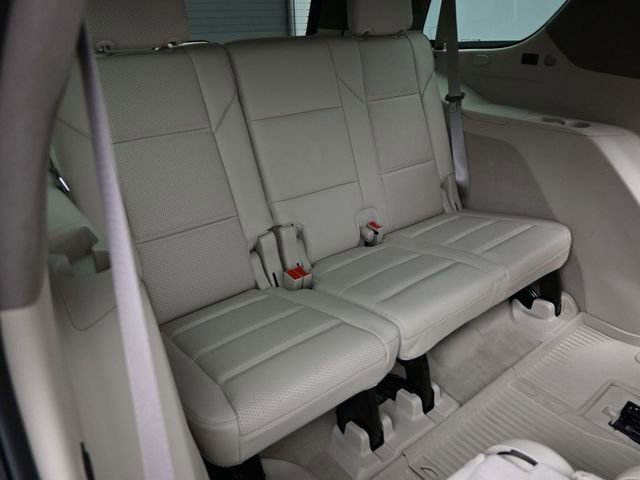 Certified 2025 Cadillac Escalade Premium Luxury Platinum w/ LPO, Floor Liner Package image 17