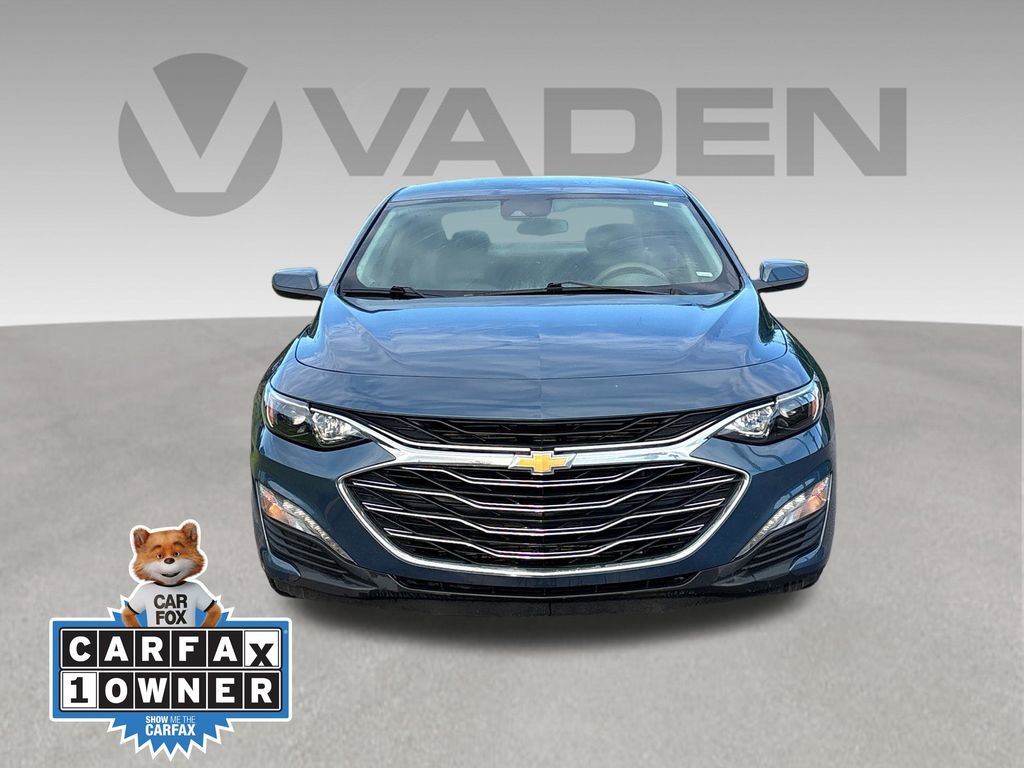 Used 2025 Chevrolet Malibu LT FWD image 2
