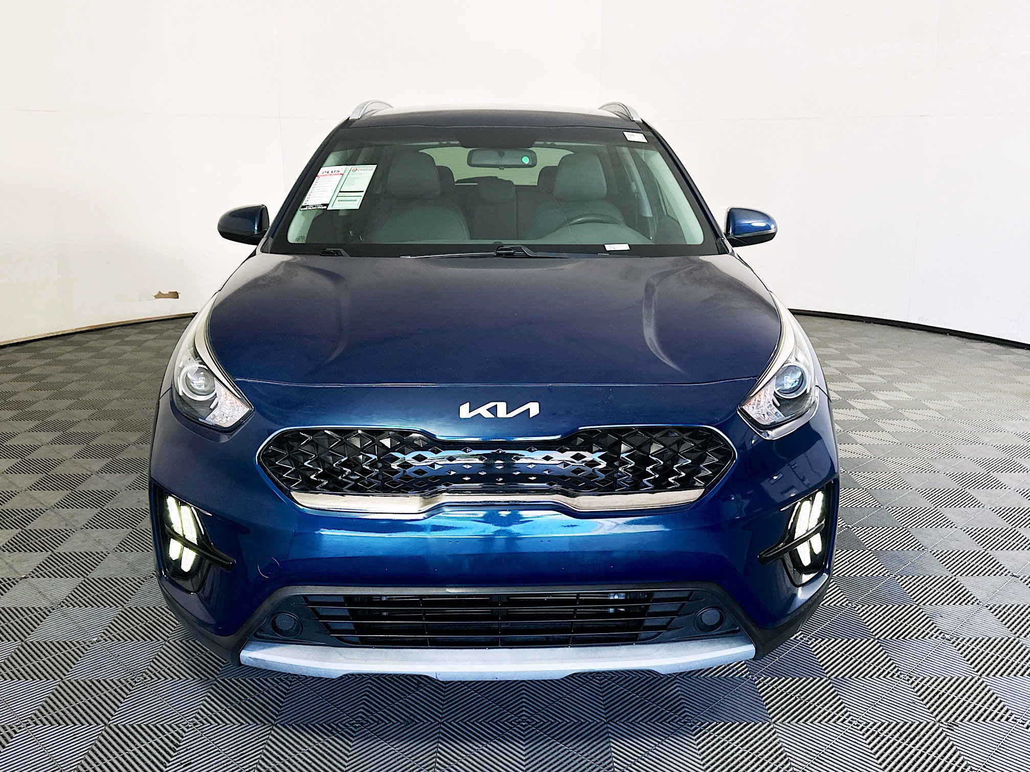 Used 2022 Kia Niro LX FWD image 8