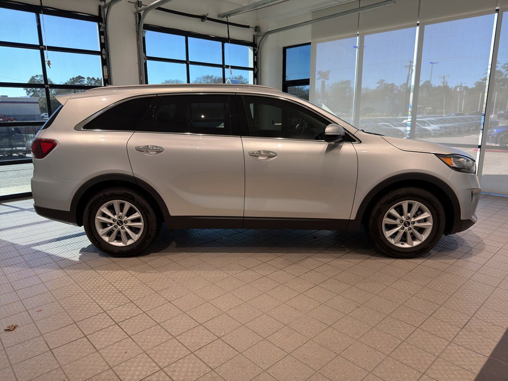 Used 2019 Kia Sorento LX w/ LX Convenience Package image 6