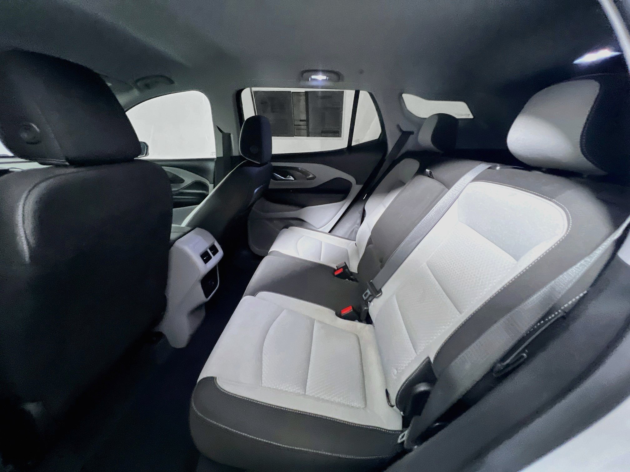 Used 2023 GMC Terrain SLE w/ Driver Convenience Package AWD/4WD image 27