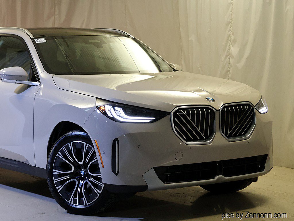 Certified 2025 BMW X3 xDrive30i w/ Premium Package AWD/4WD image 2