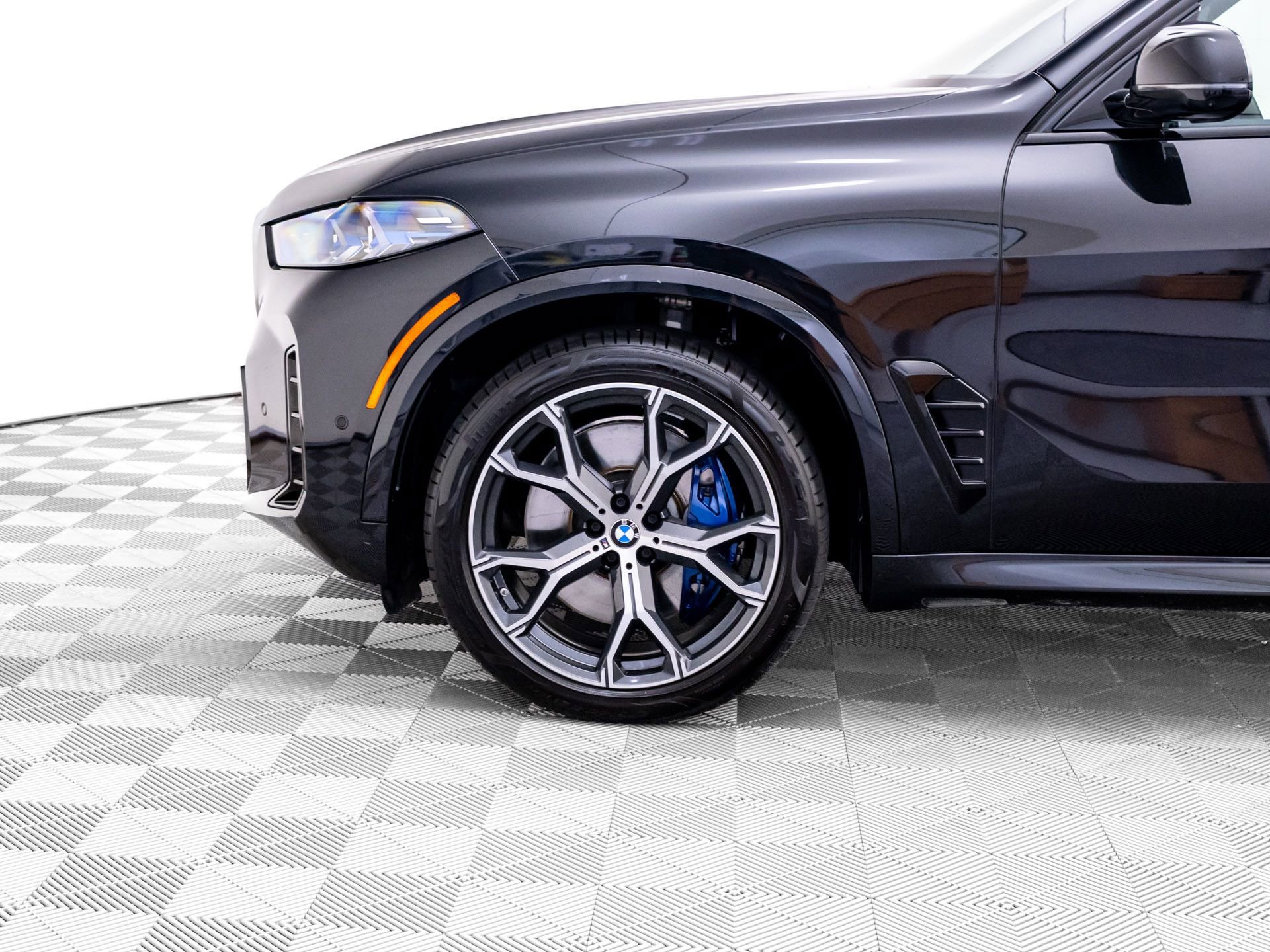Certified 2026 BMW X5 M60i AWD/4WD image 37