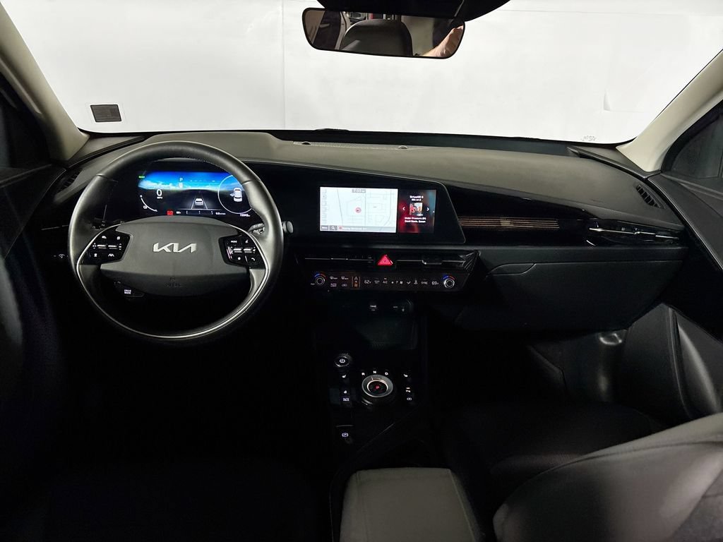 Used 2024 Kia Niro Wind w/ Wind Preserve Package FWD image 12