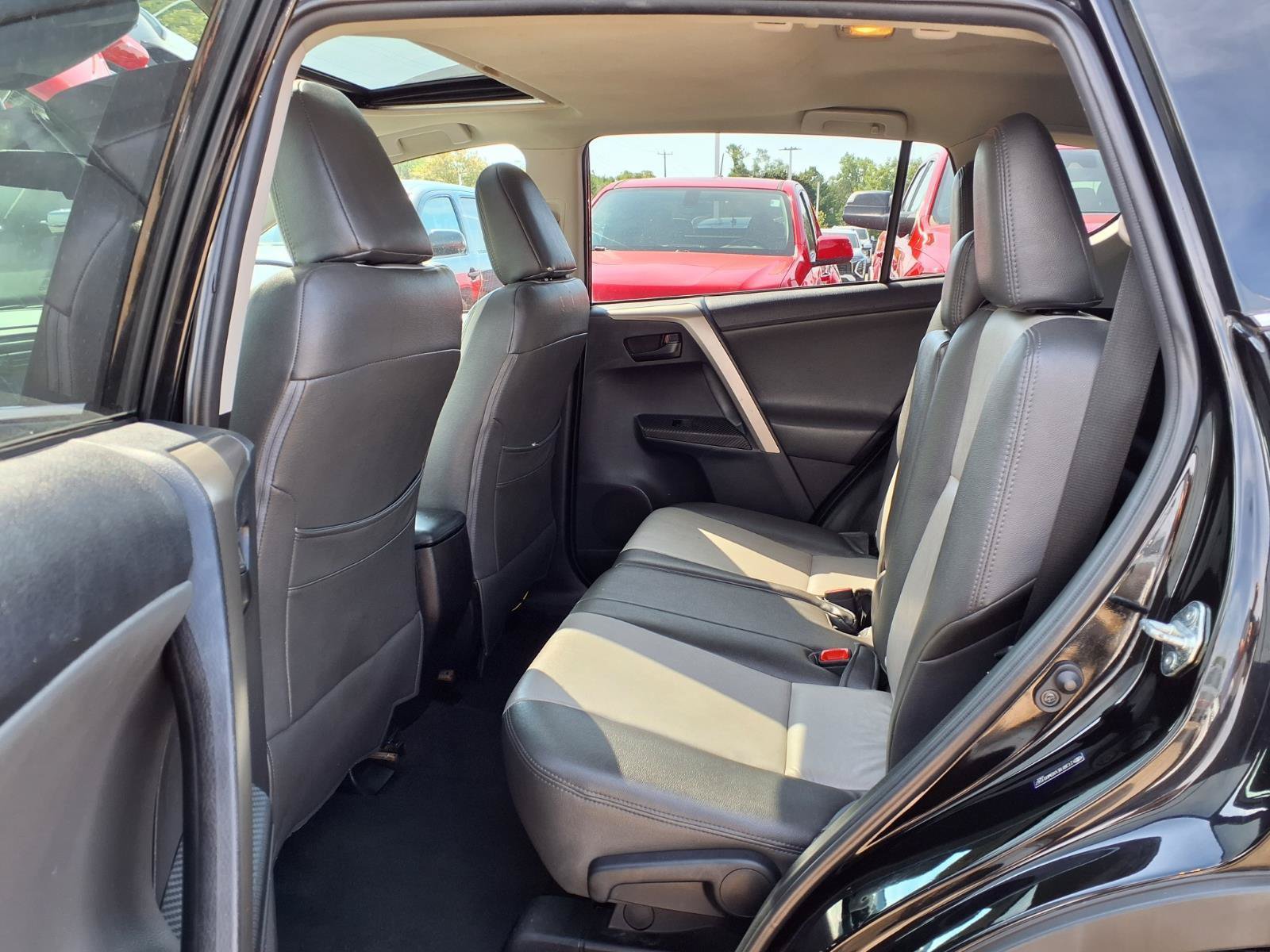Used 2013 Toyota RAV4 XLE AWD/4WD image 10