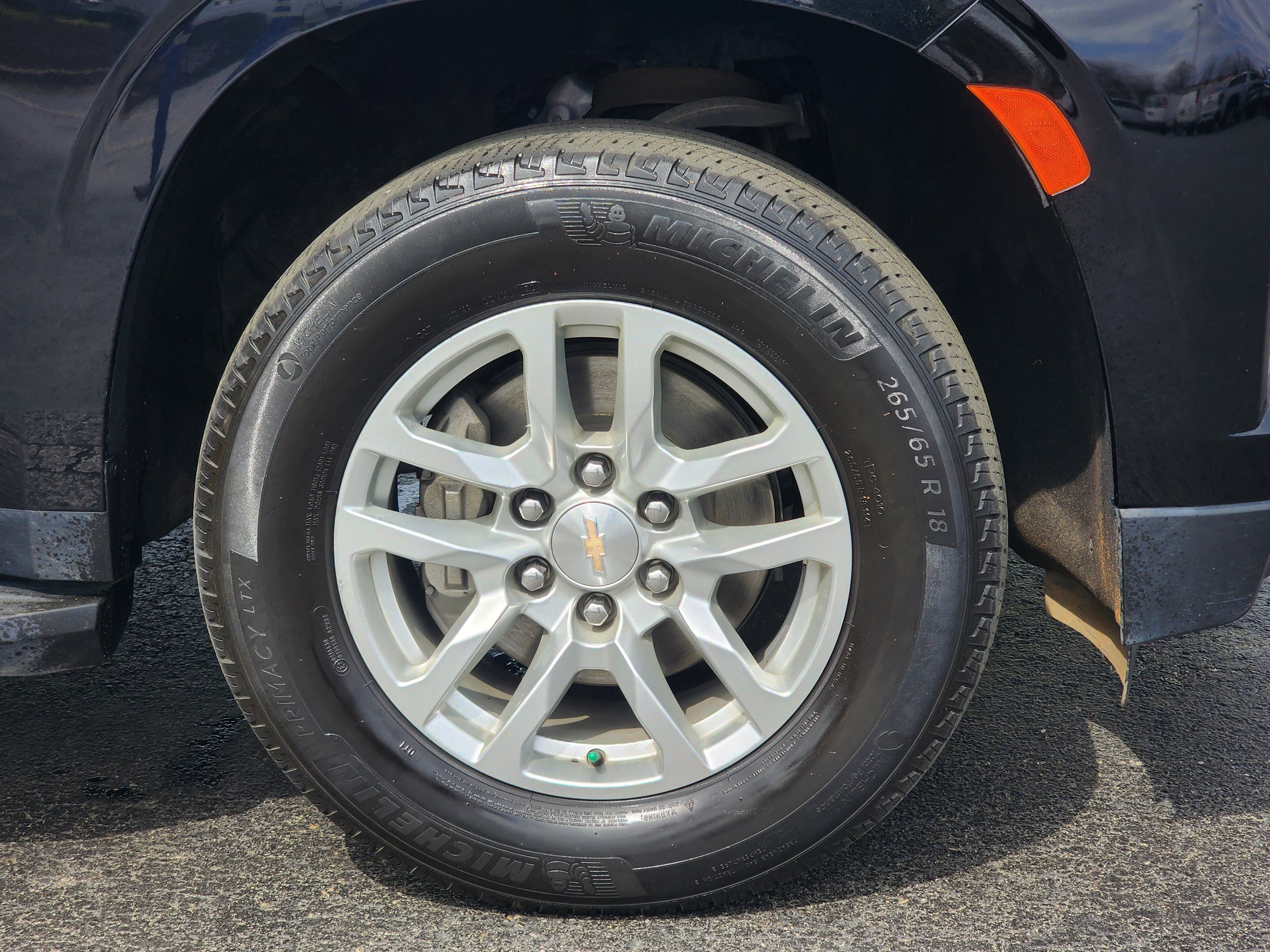 Used 2024 Chevrolet Suburban LT AWD/4WD image 6