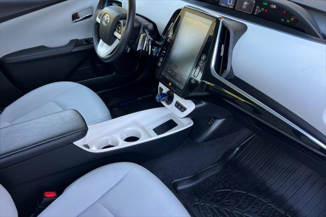 Certified 2018 Toyota Prius Prime Advanced FWD image 16