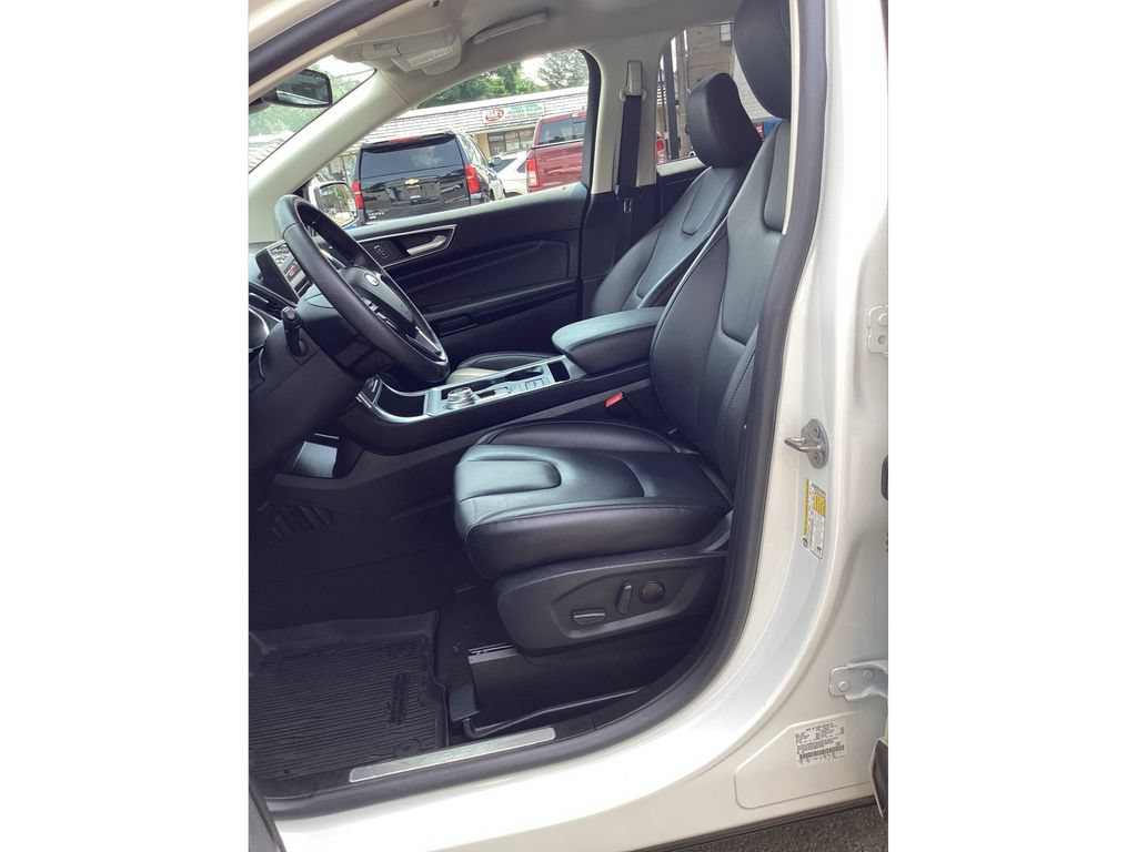 Used 2021 Ford Edge Titanium AWD/4WD image 9