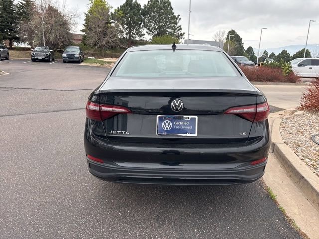 Certified 2024 Volkswagen Jetta SE FWD image 5