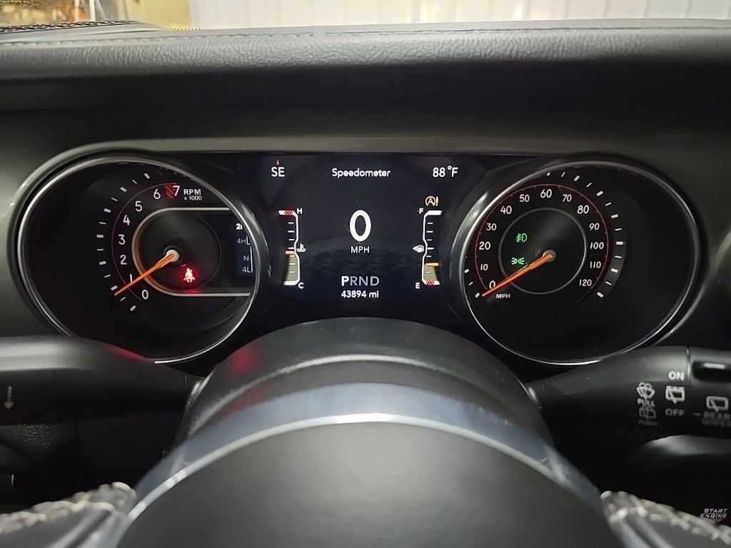 Used 2020 Jeep Wrangler Unlimited Sahara w/ Uconnect 4C Nav & Sound Group AWD/4WD image 21