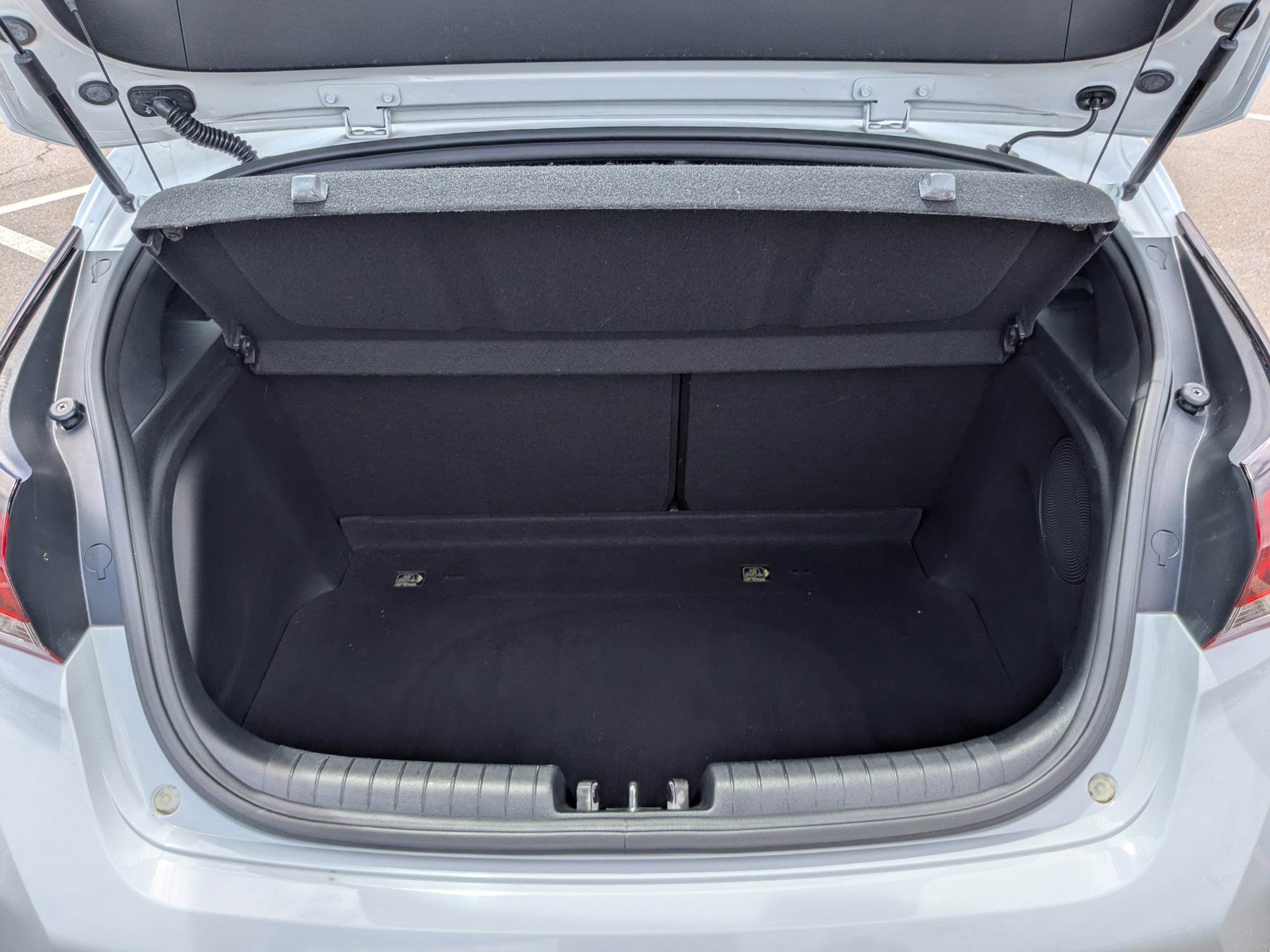 Used 2019 Hyundai Veloster Turbo FWD image 12
