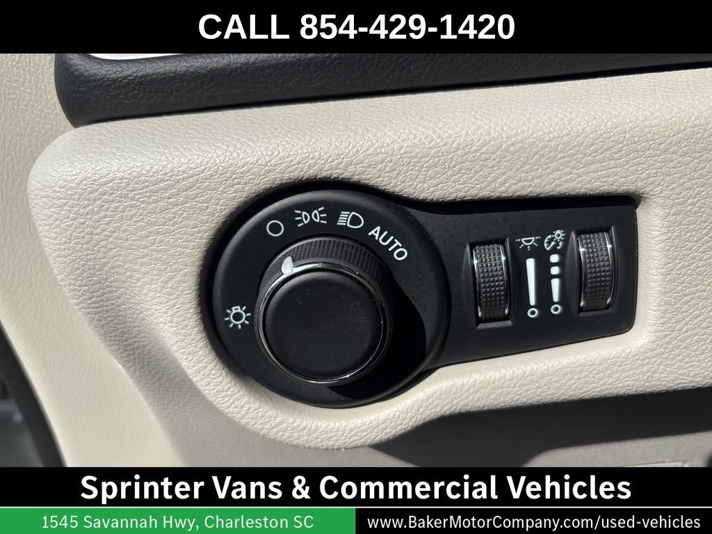 Used 2024 Chrysler Voyager LX FWD image 42