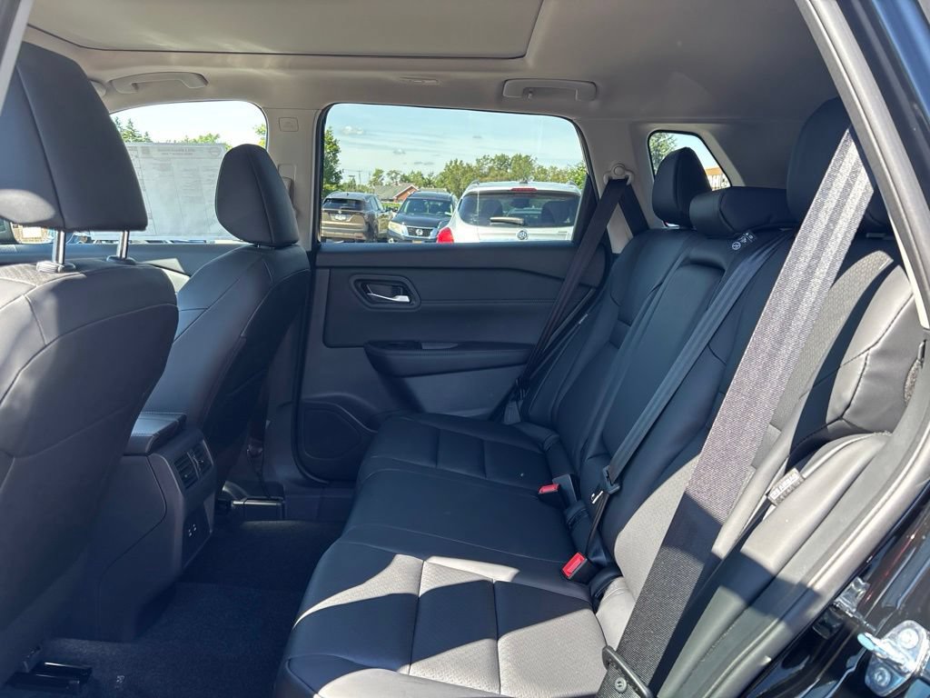 New 2026 Nissan Rogue Dark Armor AWD/4WD image 13