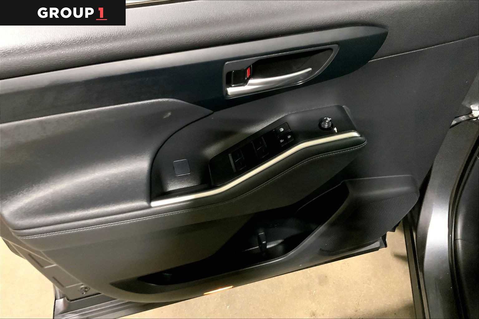 Used 2023 Toyota Highlander XLE image 36