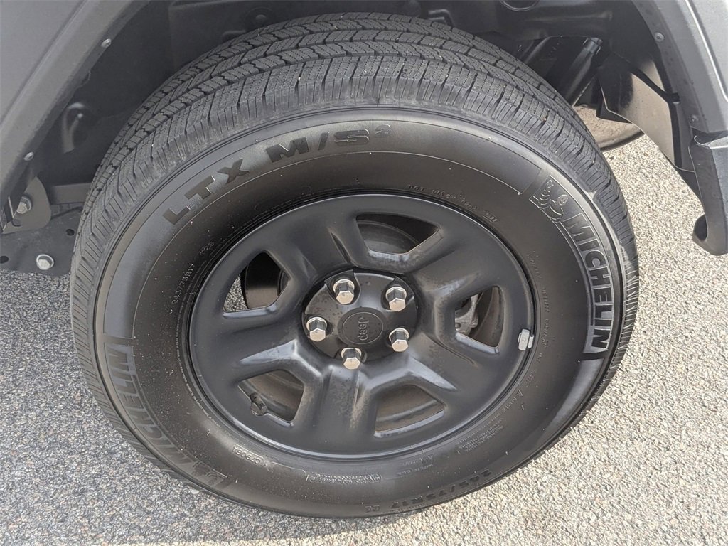 Used 2022 Jeep Wrangler Sport image 11