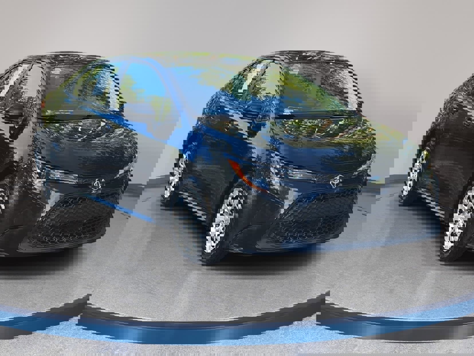 Used 2022 Toyota Corolla LE image 3