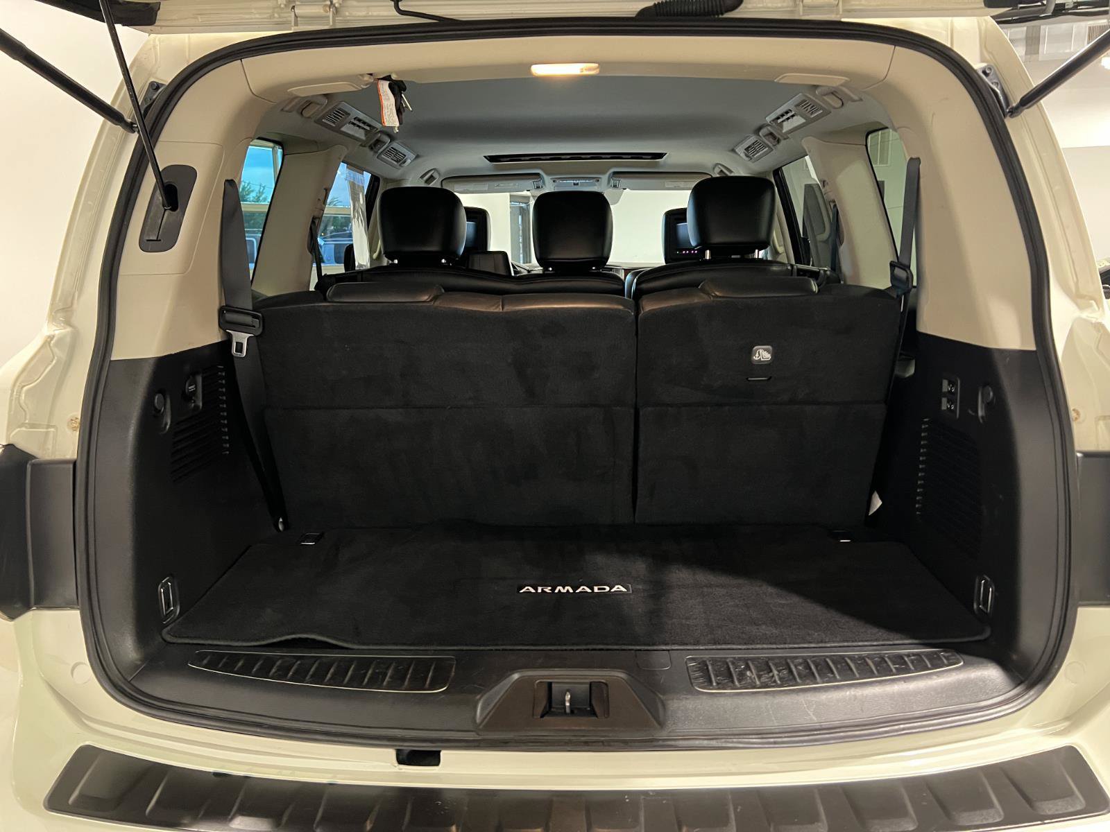Used 2020 Nissan Armada Platinum w/ Interior Lighting Package AWD/4WD image 35