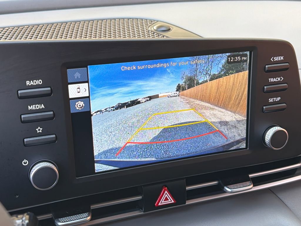 Used 2025 Hyundai Elantra SE image 6