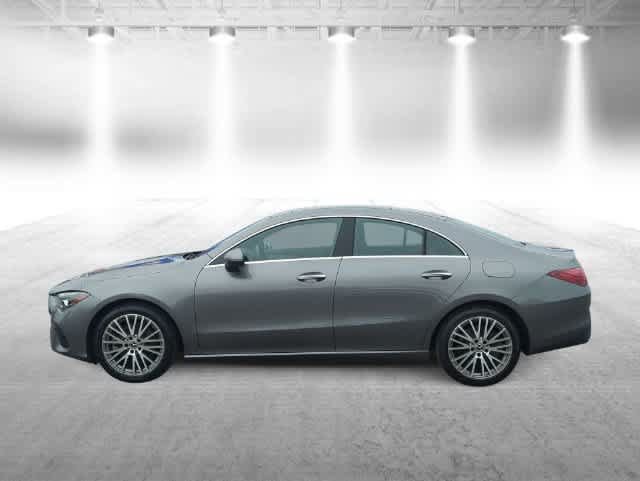 Used 2025 Mercedes-Benz CLA 250 4MATIC image 5