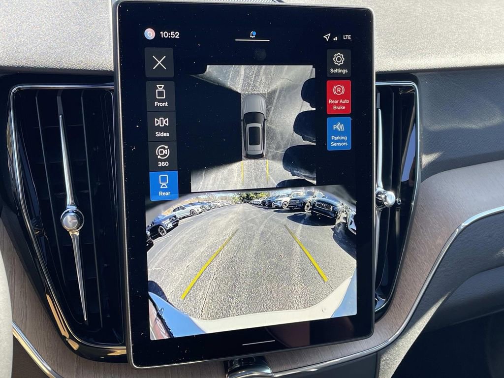 New 2026 Volvo XC60 B5 Plus w/ Climate Package image 28