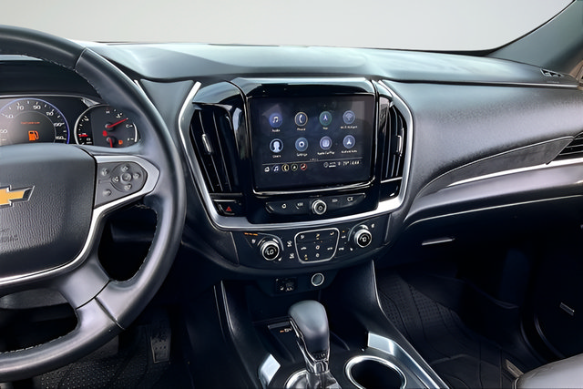 Used 2023 Chevrolet Traverse High Country FWD image 9