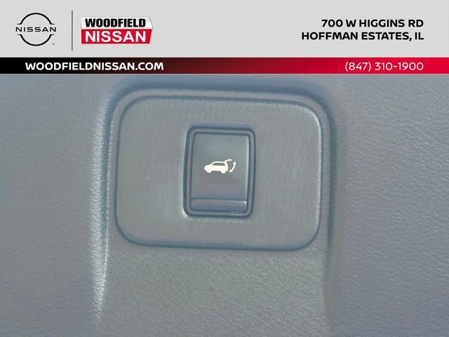 Used 2016 Nissan Murano Platinum w/ Platinum Technology Package AWD/4WD image 19