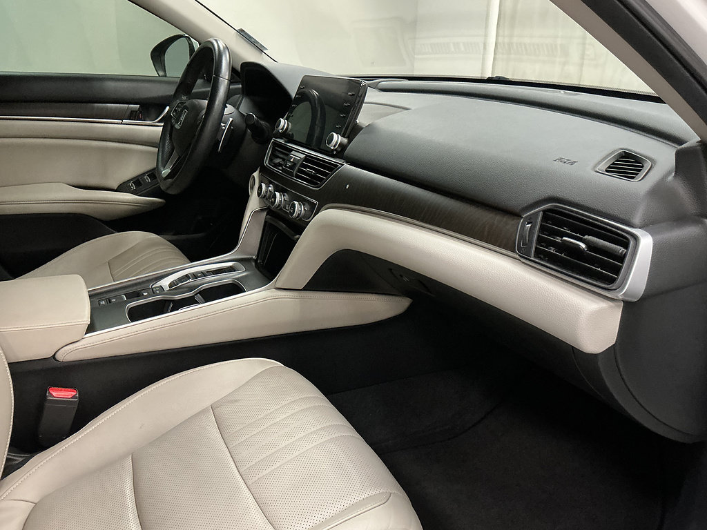 Used 2019 Honda Accord Touring image 27