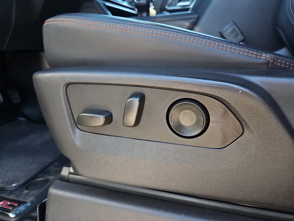 Used 2024 GMC Sierra 1500 AT4 w/ Technology Package image 14
