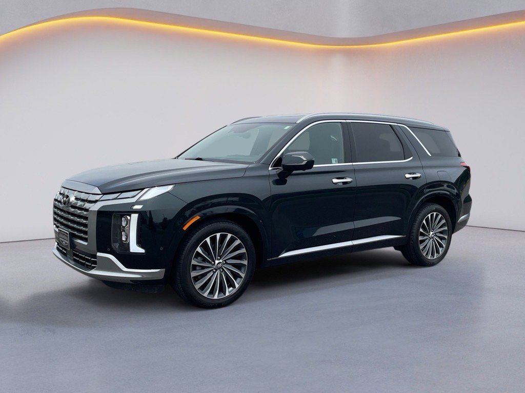 Used 2024 Hyundai Palisade Calligraphy image 3
