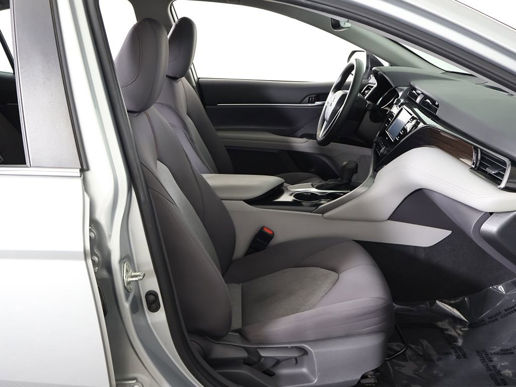 Used 2020 Toyota Camry LE w/ Convenience Package image 29