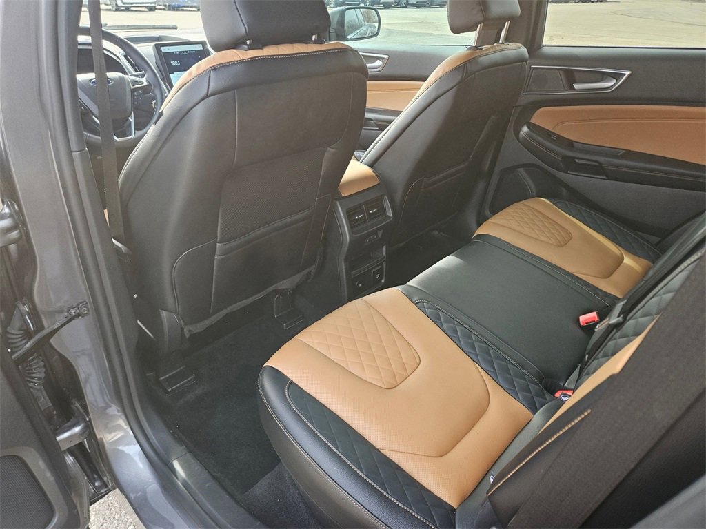 Used 2024 Ford Edge Titanium w/ Titanium Elite Package image 12