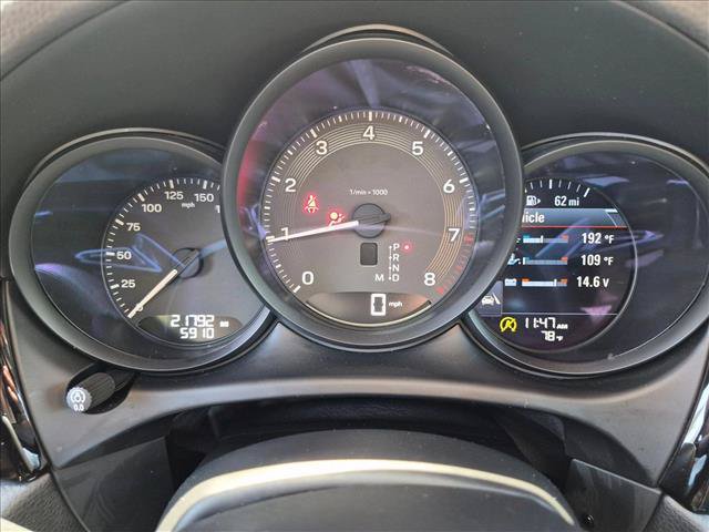 Used 2023 Porsche Macan AWD/4WD image 12
