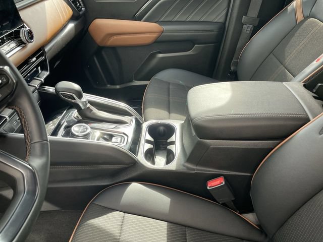 Used 2026 GMC Canyon AT4 AWD/4WD image 21