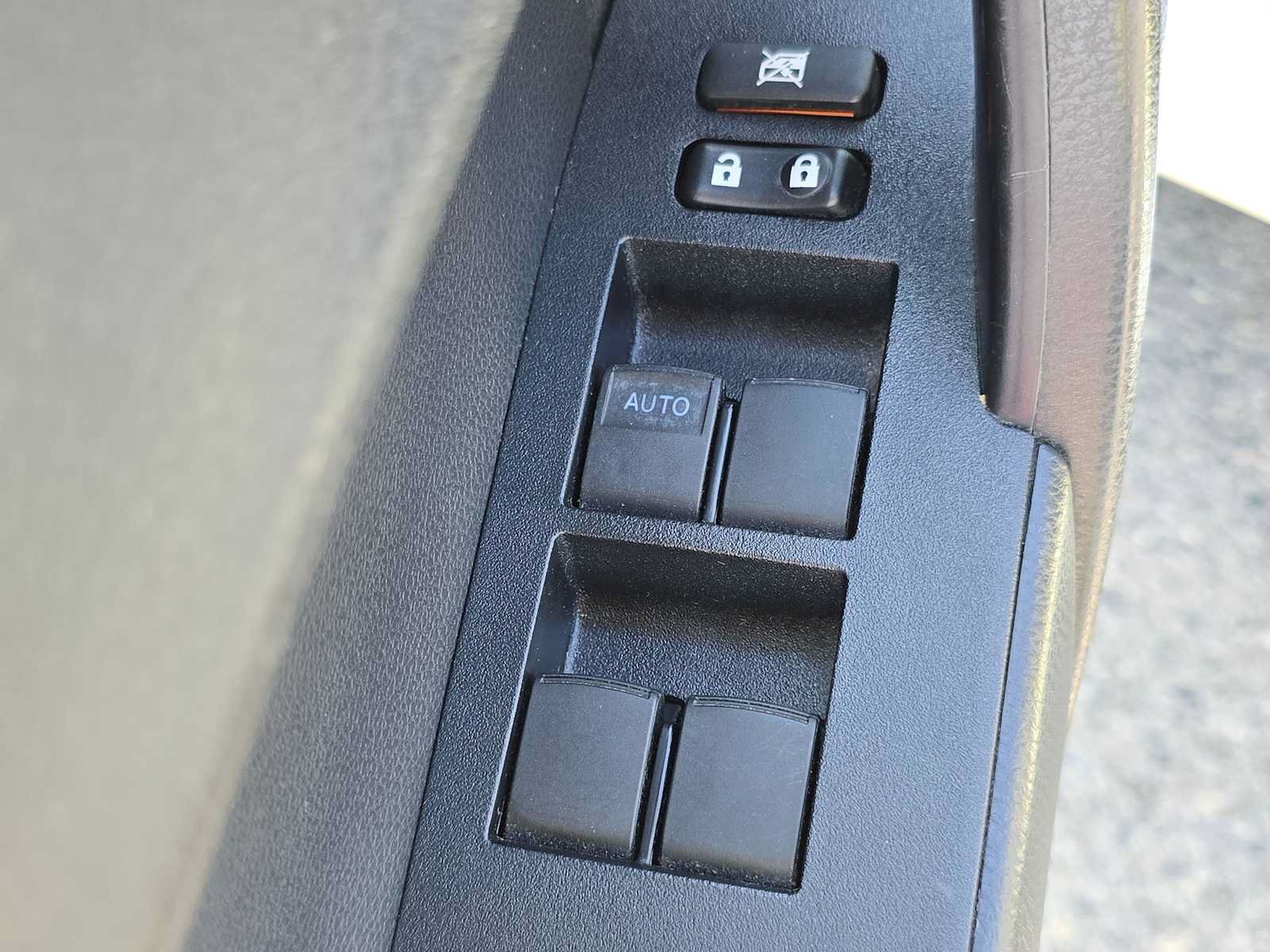 Used 2015 Toyota Corolla S Premium FWD image 20