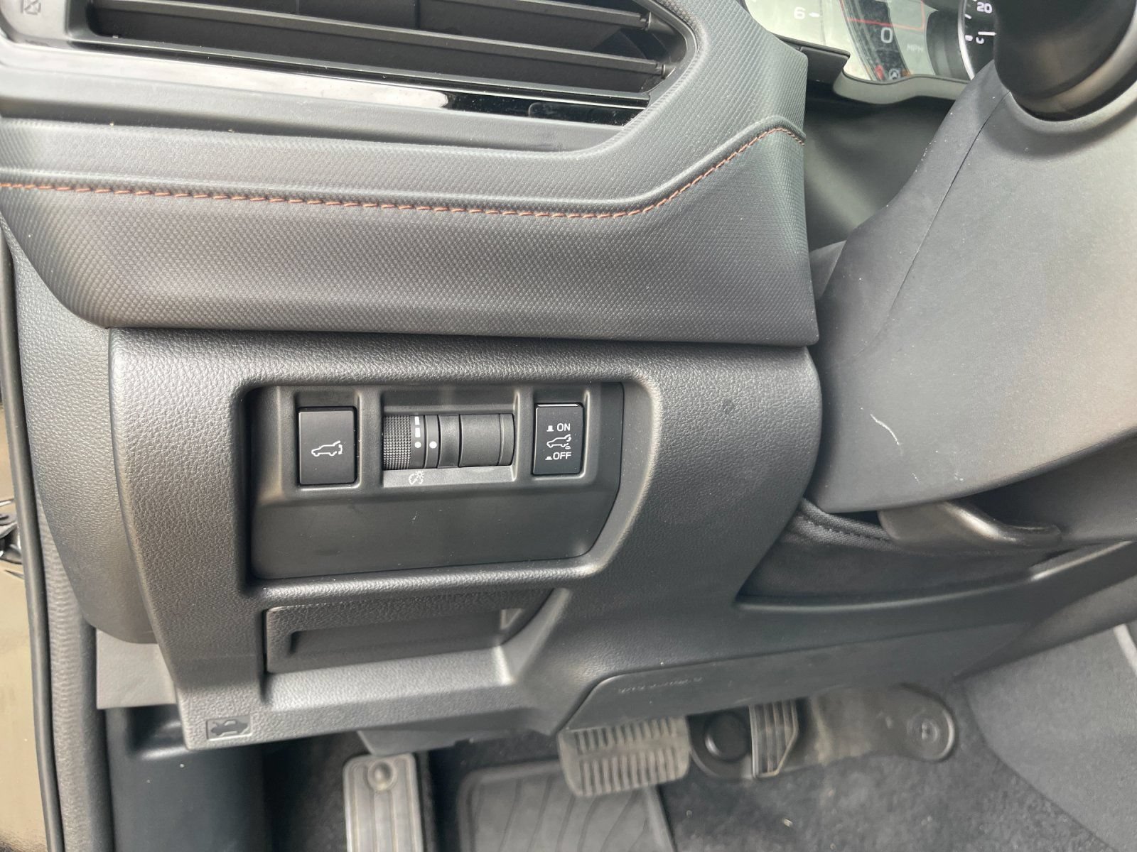 Used 2025 Subaru Forester Touring AWD/4WD image 32
