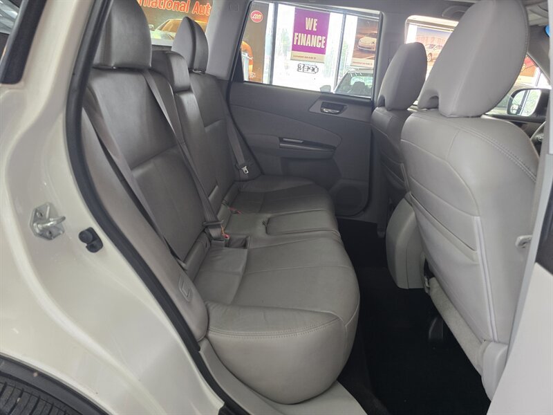 Used 2012 Subaru Forester 2.5X Touring AWD/4WD image 16
