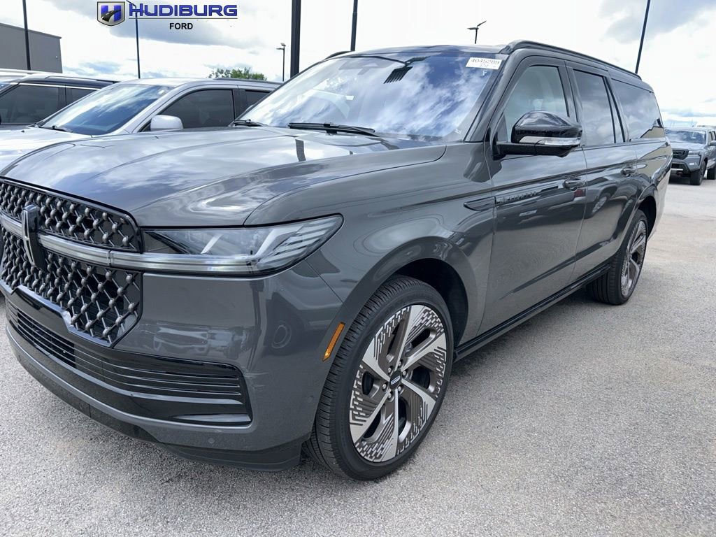 Used 2025 Lincoln Navigator L Black Label w/ Black Label Special Edition AWD/4WD video 1