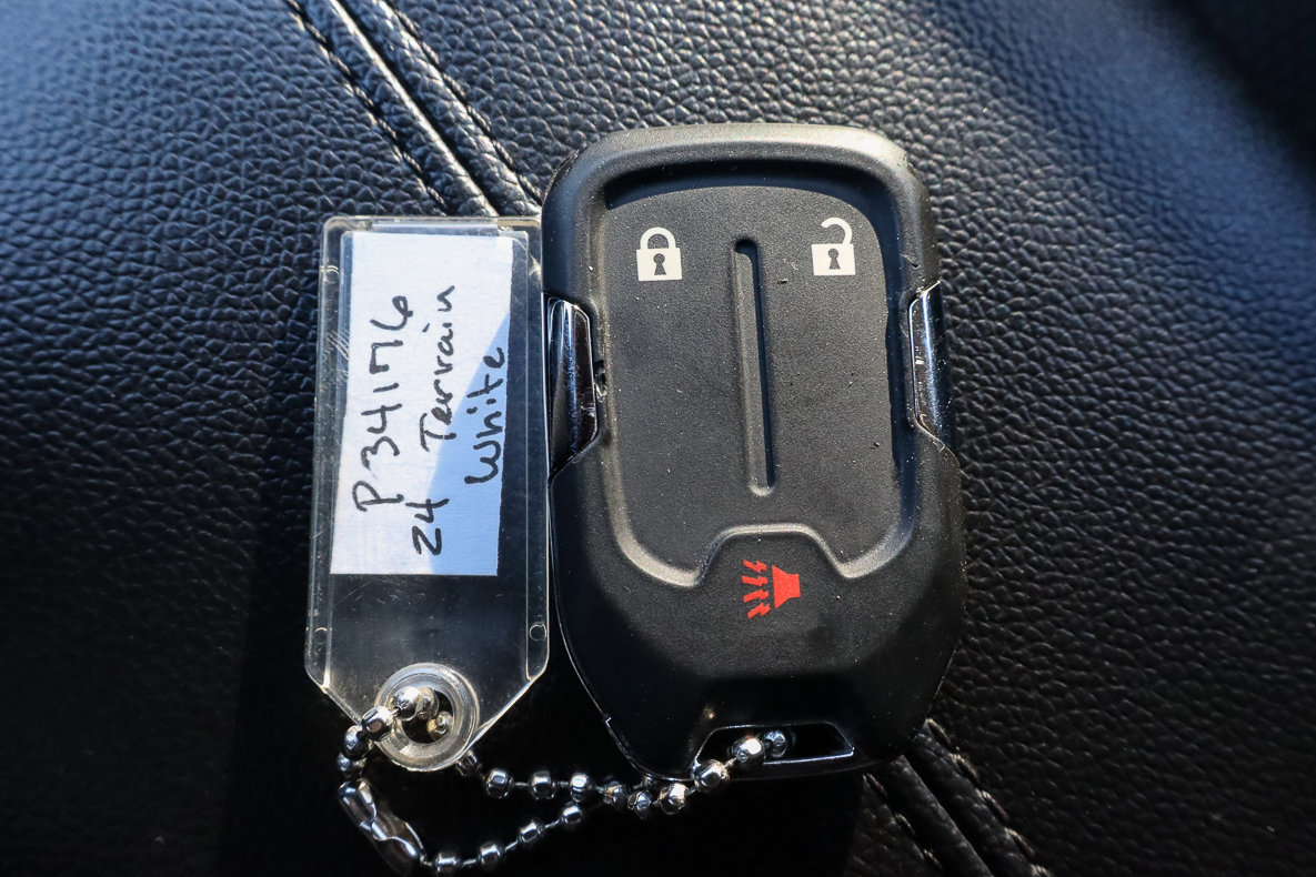 Used 2024 GMC Terrain SLE image 31