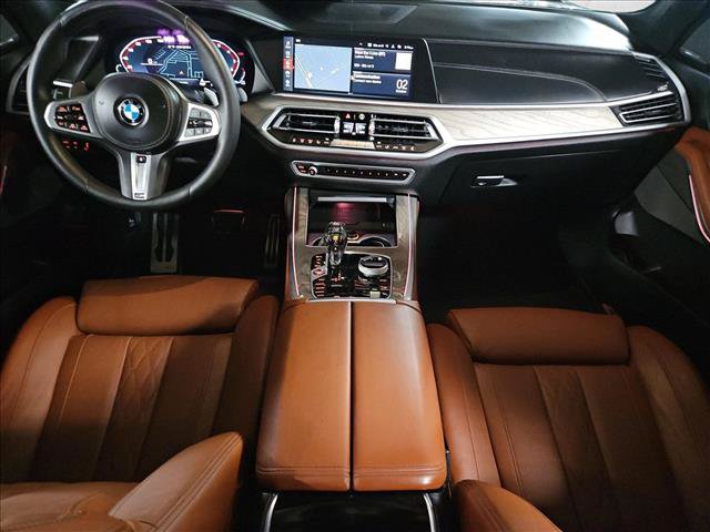 Used 2022 BMW X7 M50i w/ Dynamic Handling Package AWD/4WD image 18