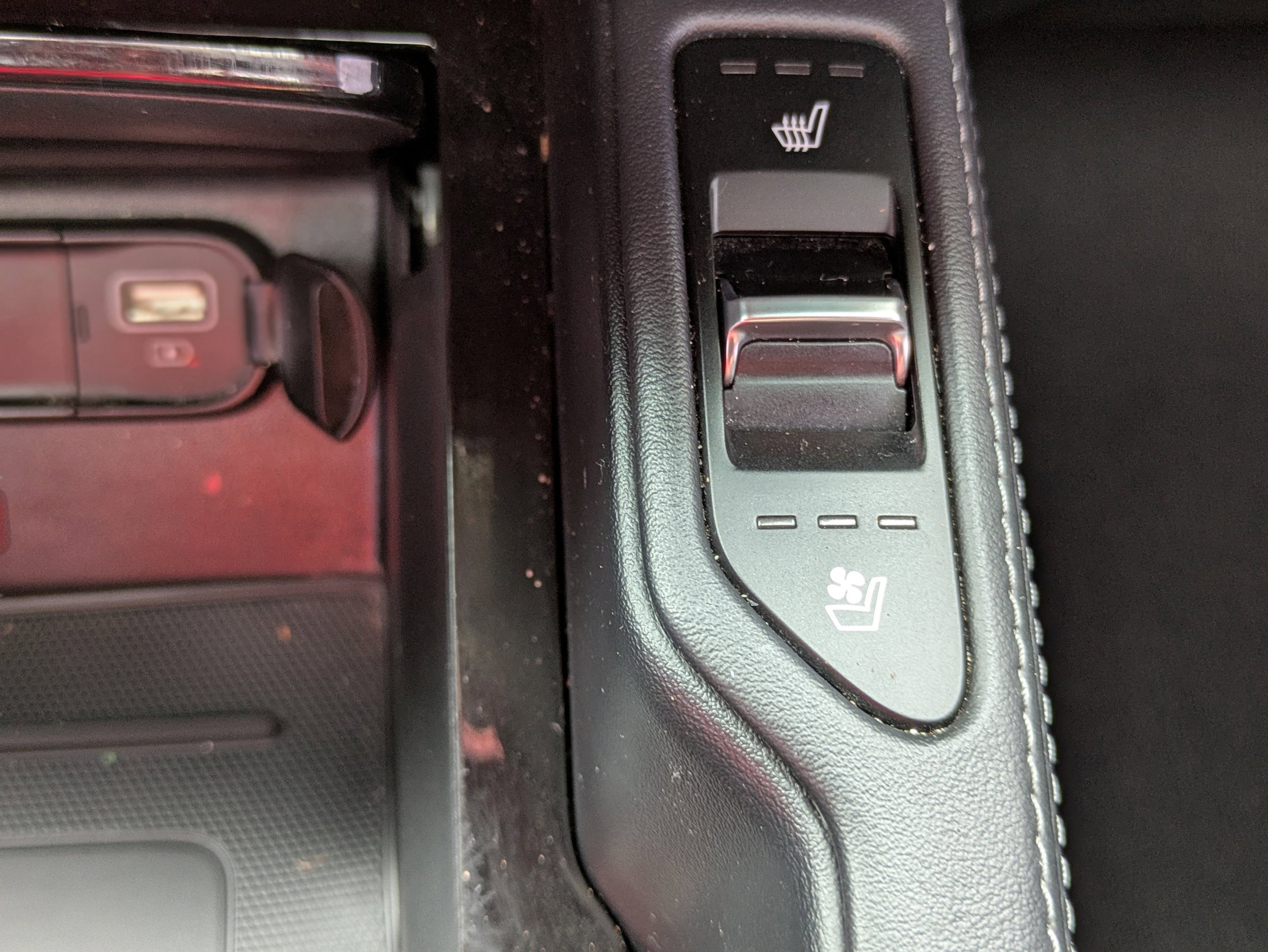 Used 2022 Kia Telluride EX w/ EX Premium Package AWD/4WD image 30