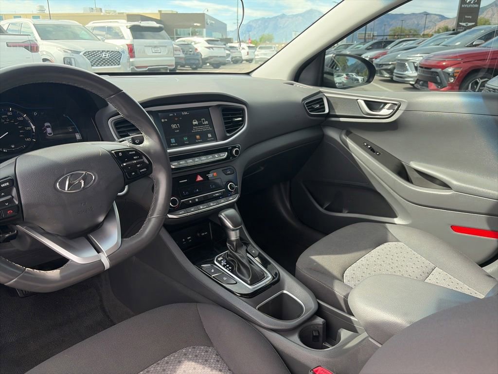 Used 2019 Hyundai Ioniq Plug-In Hybrid FWD image 21