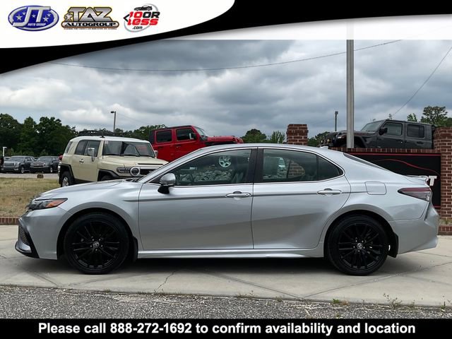 Used 2022 Toyota Camry SE image 4