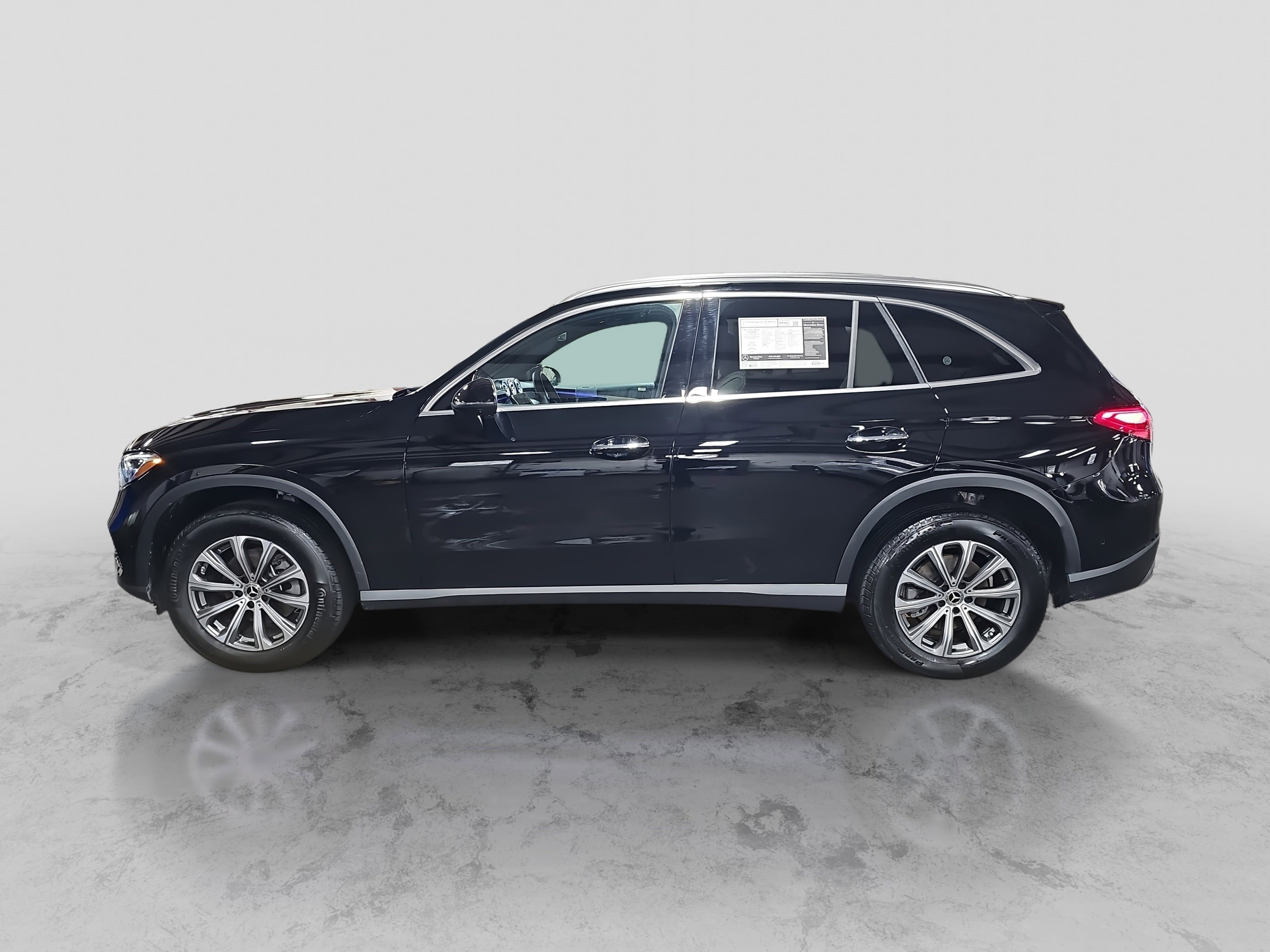 Certified 2025 Mercedes-Benz GLC 300 4MATIC image 9